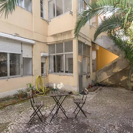 Houze_historical Lisbon, Flat W/ Private Patio Apartment